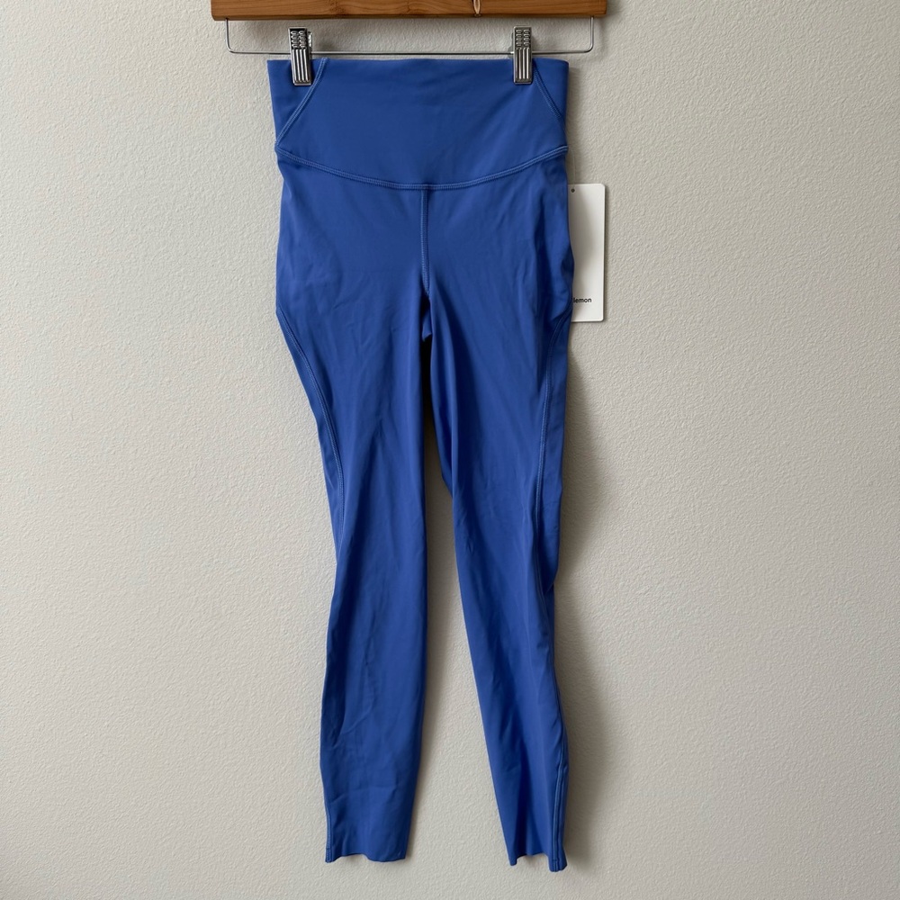 NWT Lululemon Base Pace HR Tight 25" Wild Indigo Size 4